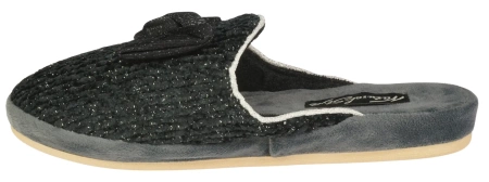 Damskie pantofle firmy Meteor DV264 w kolorze czarnym