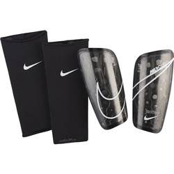 Ochraniacze piłkarskie Nike Merc LT GRD SP2120 013