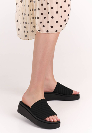 Eleganckie klapki damskie Sergio Leone SK083 czarne