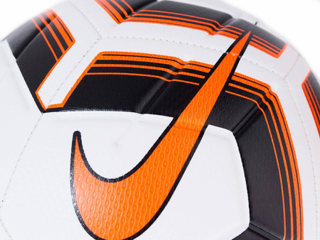 Piłka nożna Nike Strike Team SC3535-101