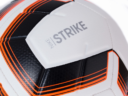 Piłka nożna Nike Strike Team SC3535-101