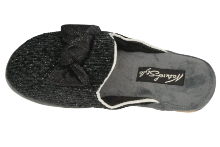 Damskie pantofle firmy Meteor DV264 w kolorze czarnym